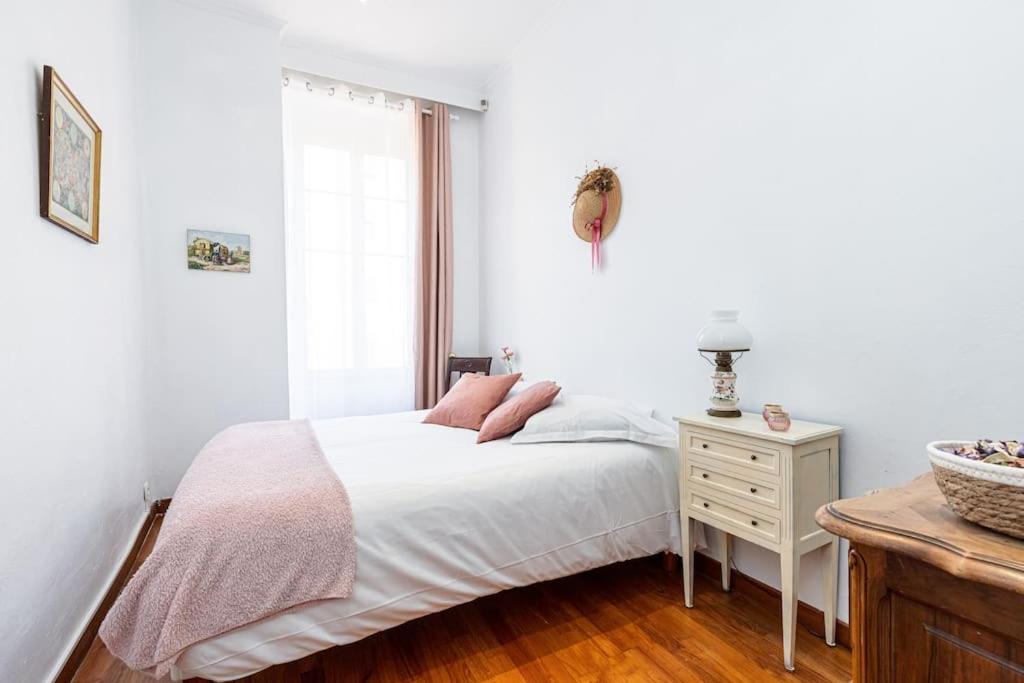 Risso - Comfortable 3 Bedrooms With Balcony Nice Exteriör bild