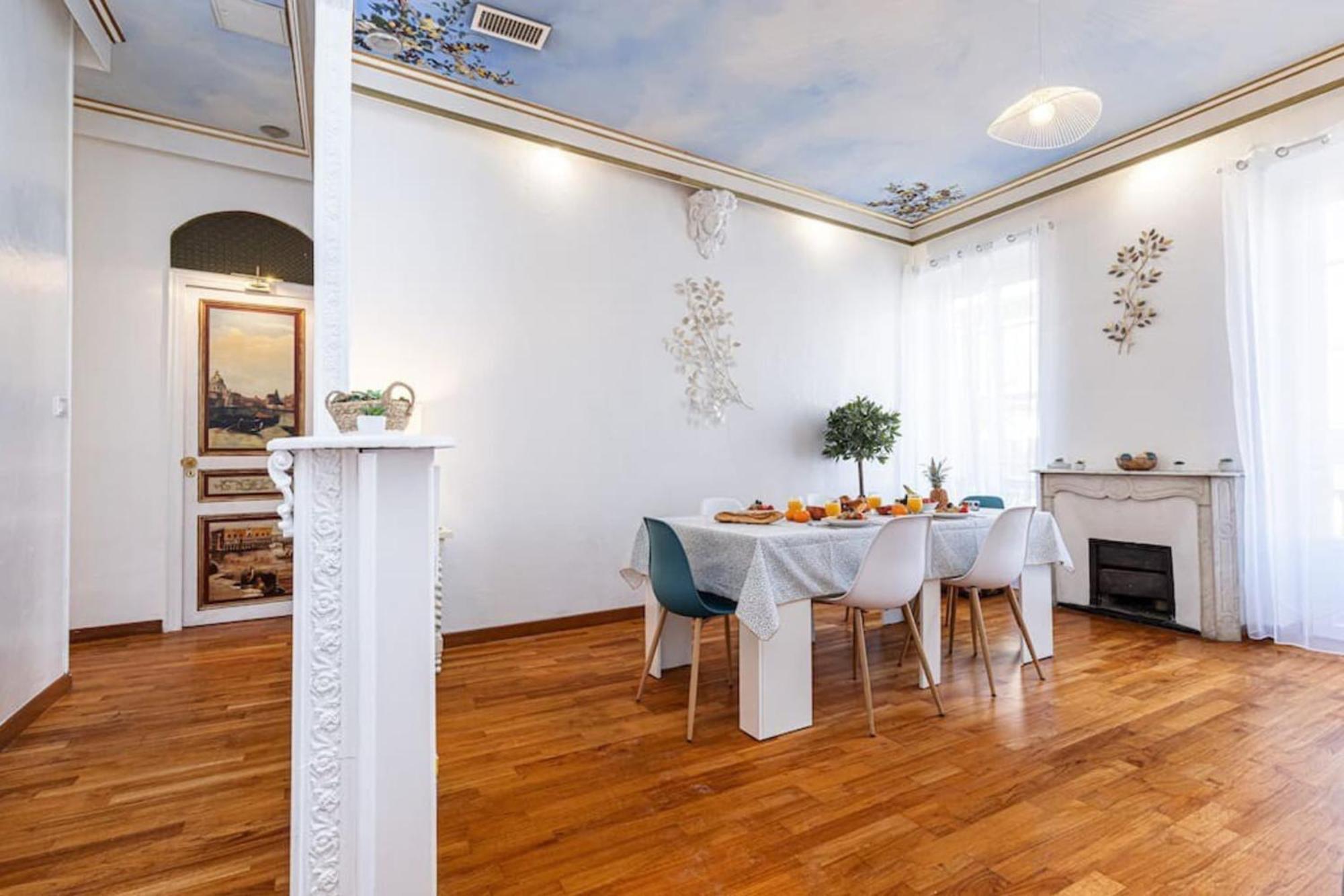 Risso - Comfortable 3 Bedrooms With Balcony Nice Exteriör bild