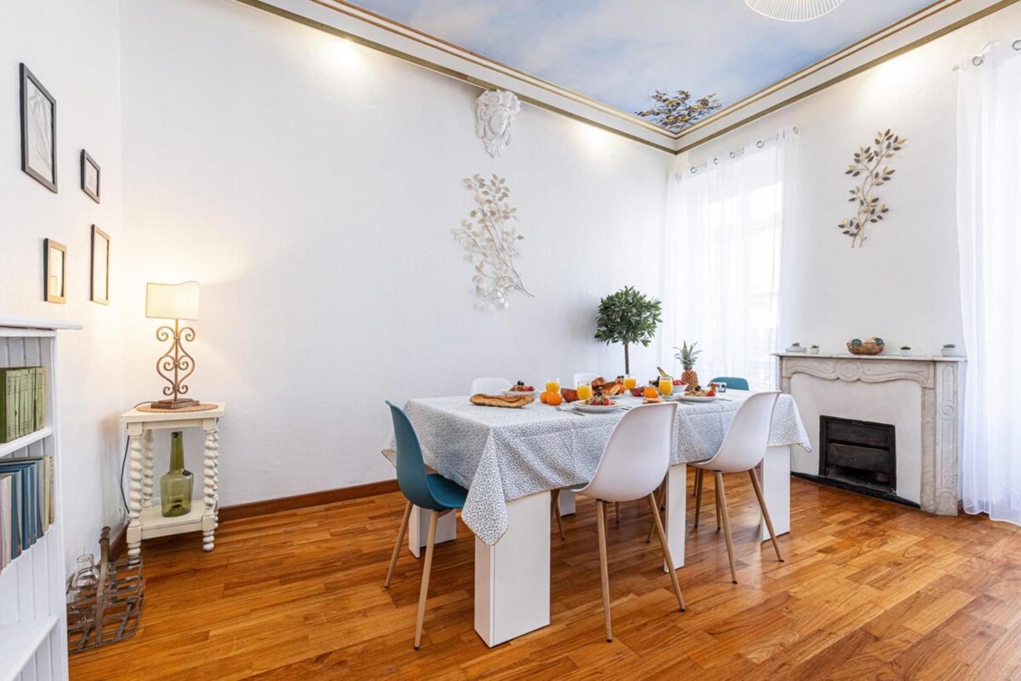 Risso - Comfortable 3 Bedrooms With Balcony Nice Exteriör bild